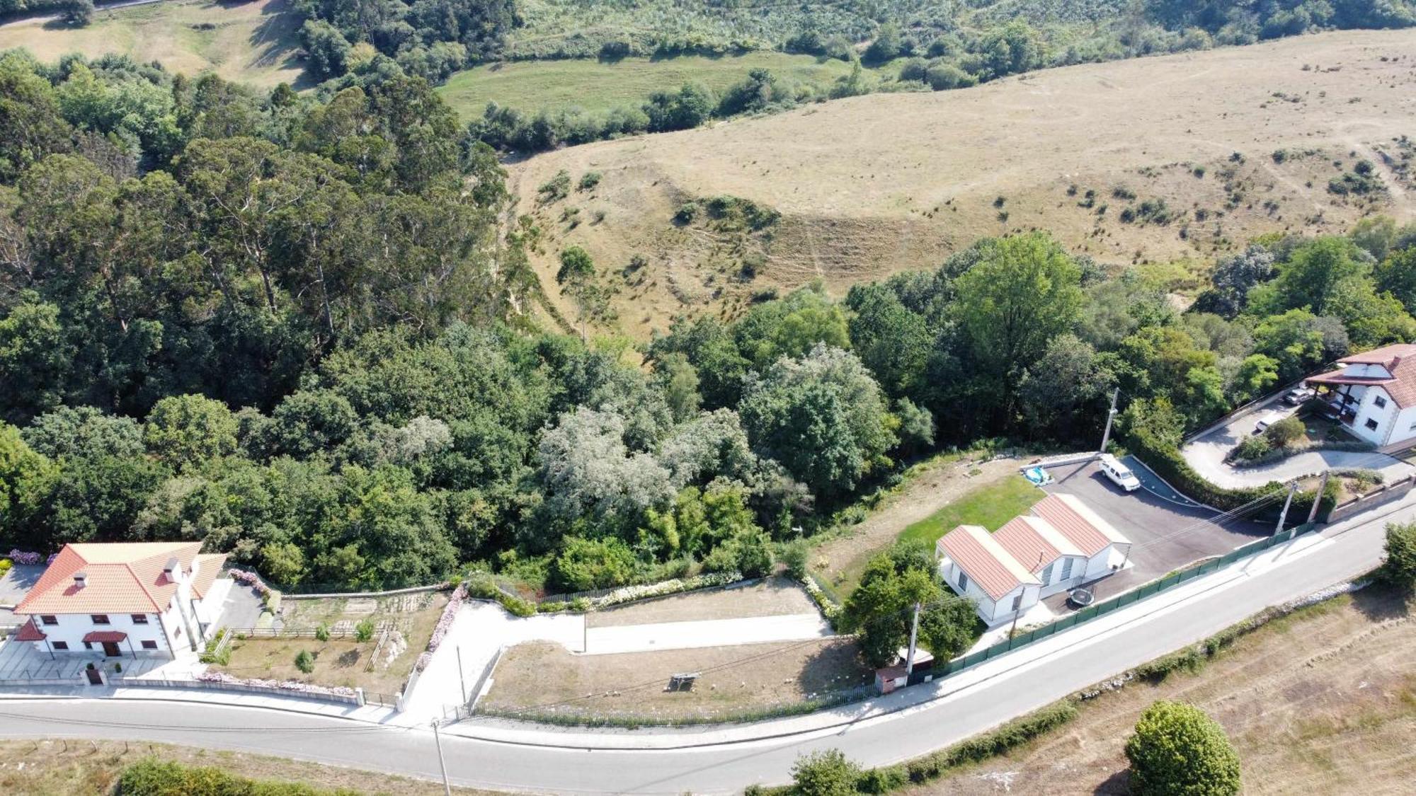 Apartamentos Turisticos El Balcon De Llavandes Colombres Esterno foto